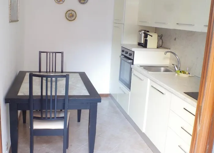 Monolocale Porta Romana E Ben Collegato アパート