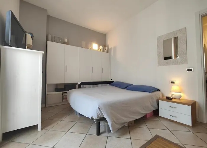 Smart - Adriano & Metro Crescenzago Apartamento *