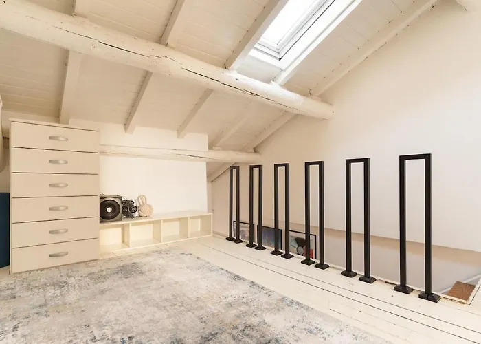 아파트 Navigli - Montevideo - Bilocale Su Due Piani 밀라노