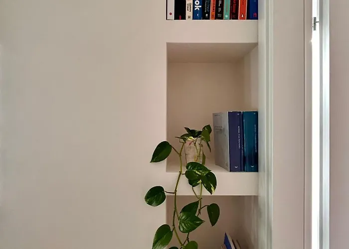 Modern And Bright House 20 Minutes From The Duomo Apartment *