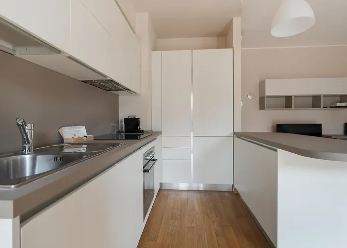 Guesthost - Bright Gambara Appartement
