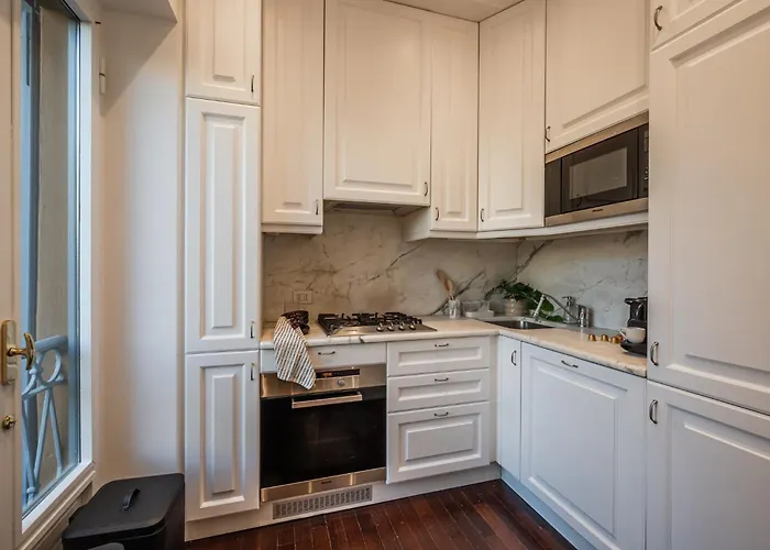 The Seven Stars - Montenapoleone