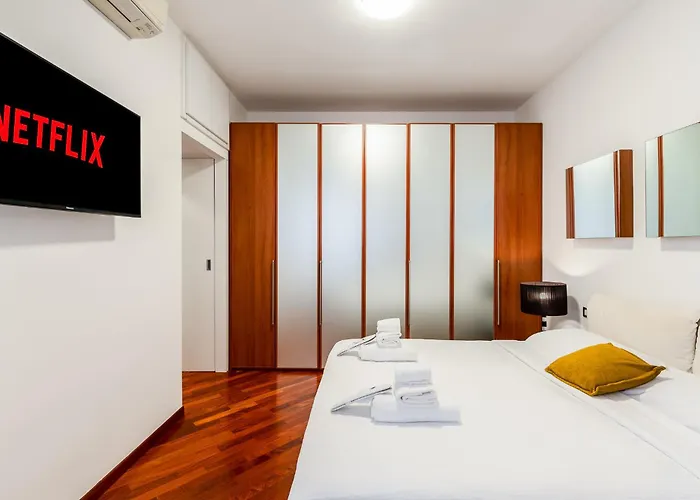 Porta Romana Living - Near Metro Station By Innstay Apartament