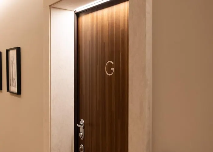 Elegante E Raffinato Bilocale G In Piazza Affari * Milano