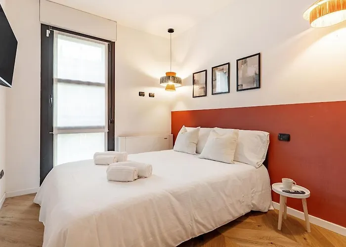 דירה Modern Loft With Projector E Private Garden, Station