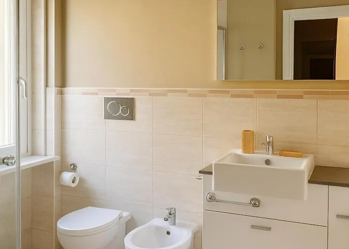 Appartement Easy Italy Duomo Milaan