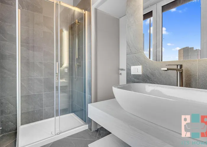 San15 - Elegant With View - *