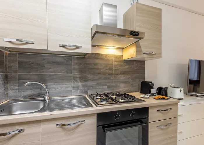 Dergano Bilocale Luminoso Vicino Metro M3 *