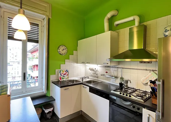 Isola Accogliente Milánó