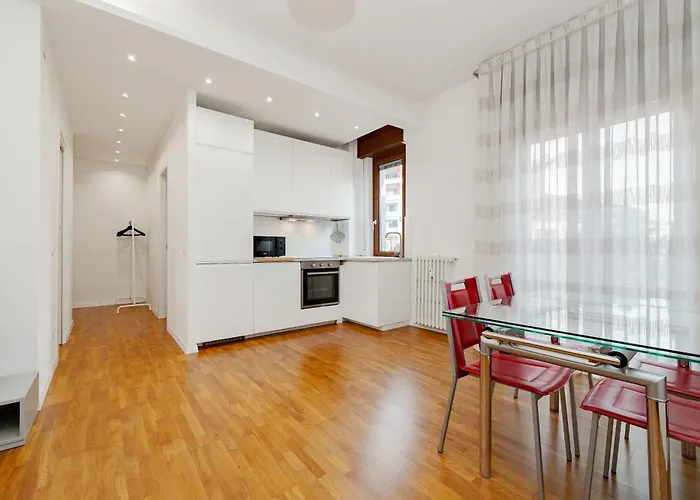 Isola - 2 Bedrooms - Free Parking