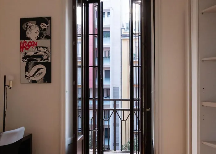 Luminoso Trilocale Piano Alto Vicino All' Arco Della Pace Lägenhet Milano