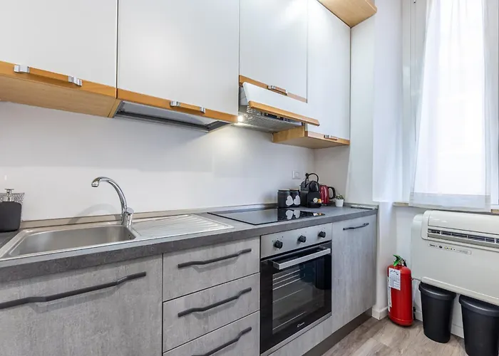 Cozy - Porta Venezia M1 Апартаменты *