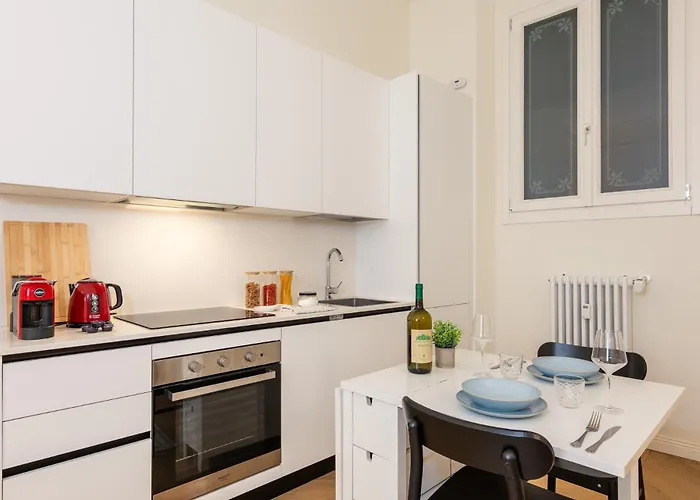 아파트 Elegant Duplex With Modern Design In