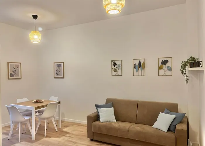 I-host - Monza 43 * Milánó