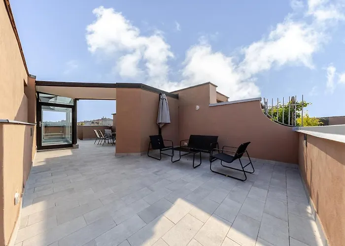 Panoramic Penthouse With Terrace In 公寓