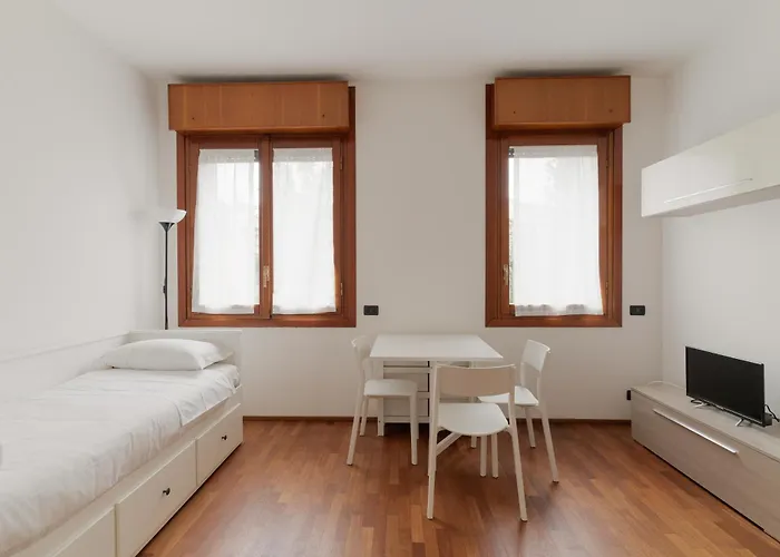 Guesthost - Cozy In Citta Studi Апартаменты