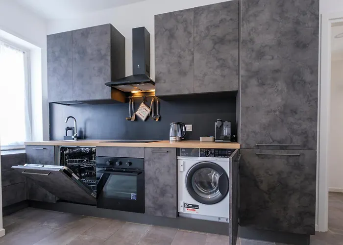 Turro M1 -10 Min Duomo * Milan