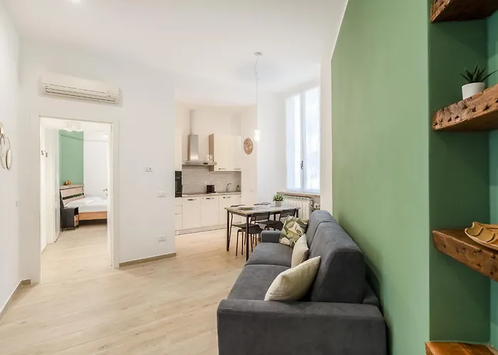 Entire With Patio In The Isola Area