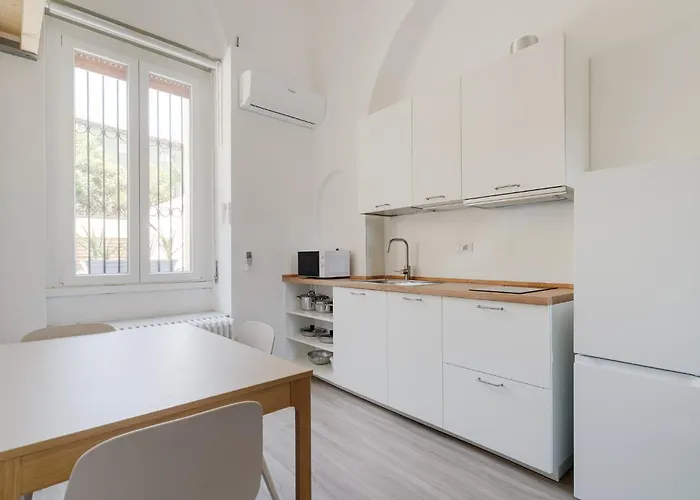 Guesthost - Mm2 Lambrate Bright Apartman *