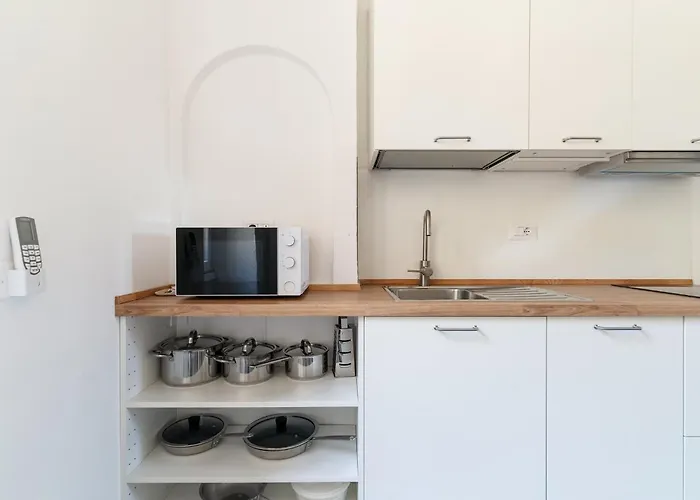 Guesthost - Mm2 Lambrate Bright Apartman