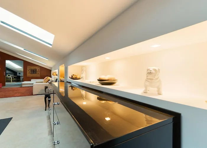 Guesthost - 500sqm Luxury With Spa, Gym, Terrace, Game & Garage