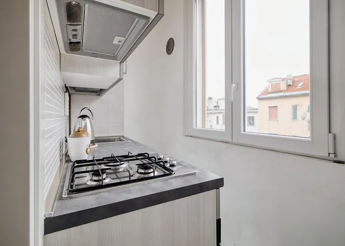 Just Urban - Elegant 1-br Flat In Solari Area - 2 Min Metro M4 아파트