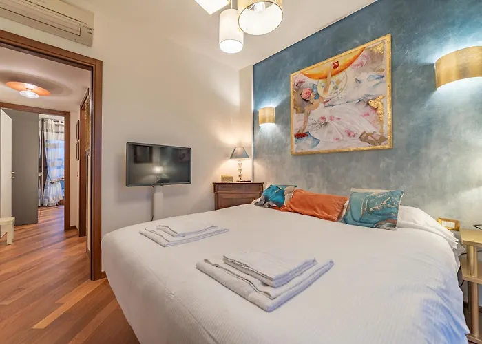 Lägenhet 5' From Bocconi With 2 Bedr And 2 Bathr