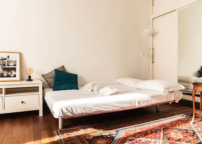 Youhosty - Ticinese Wood 60 * Milan