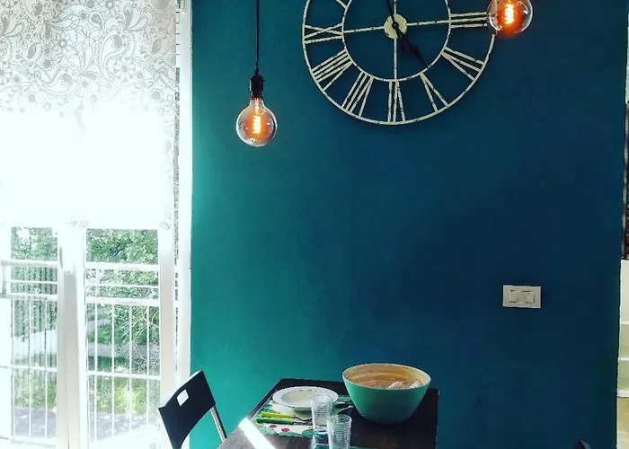 Modern Flat In דירה *