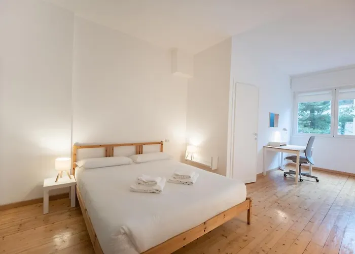 Parking, 2 Min To Metro, 8 Min To Rho Fair Apartment Mailand