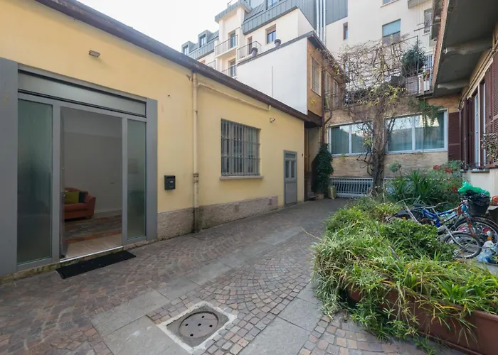 Montenero Design Loft Apartment Milan