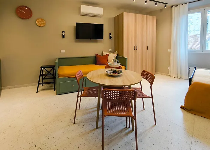 شقة Drops & Dots In The Key Area Of