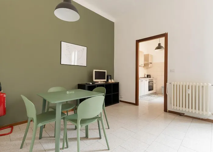 Apartamento Guesthost - Morazzone Bright And Cozy Design Flat Milán