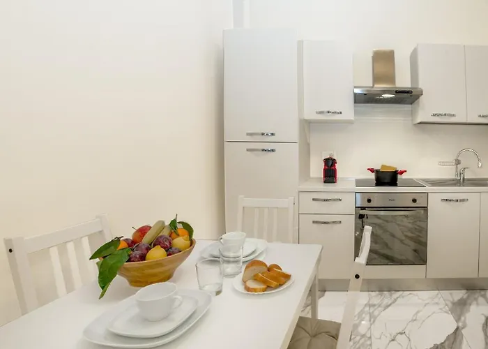 Bright '44' Cosy And