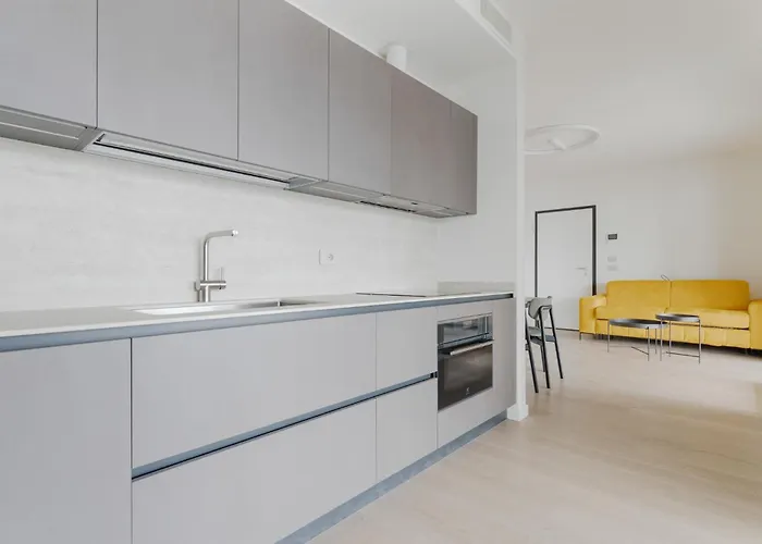 Guesthost - Lambrate Modern Flat With Terrace アパート ミラノ