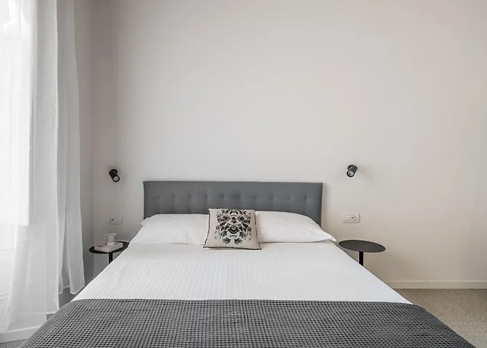 Apartment Navigli - Via Vigevano 45 Milan