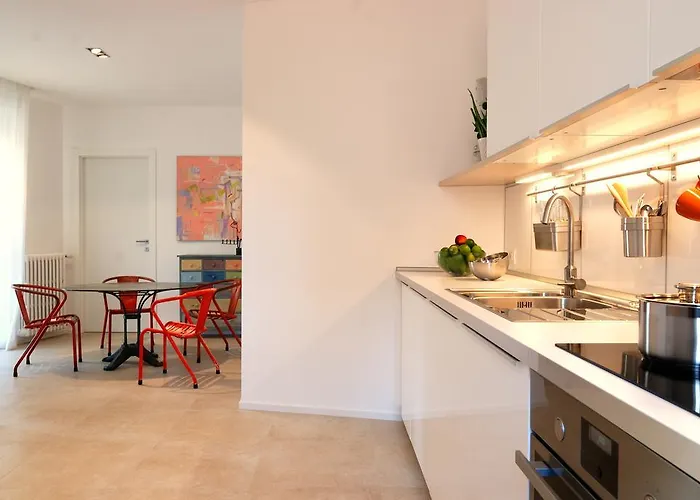 Konukevi Isola Libera Milano