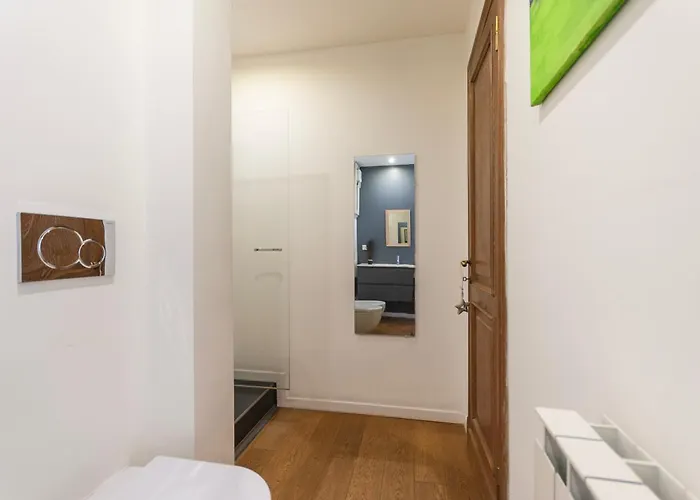 Youhosty - Broletto 37 * Milão