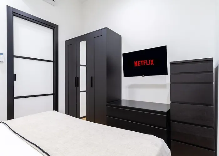 Boutique Flat Steps From Duomo Milan