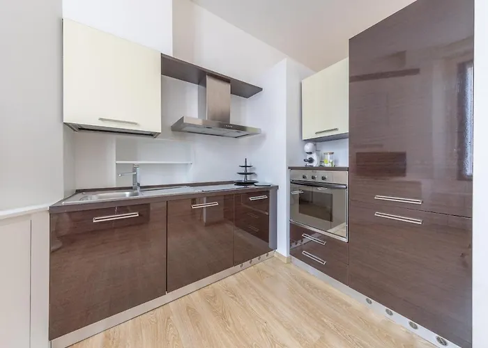 Eleganza In Porta Venezia - 4 Posti Letto Con Ac Apartmán