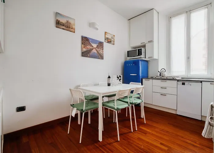 Elegant - Lorenteggio Milan