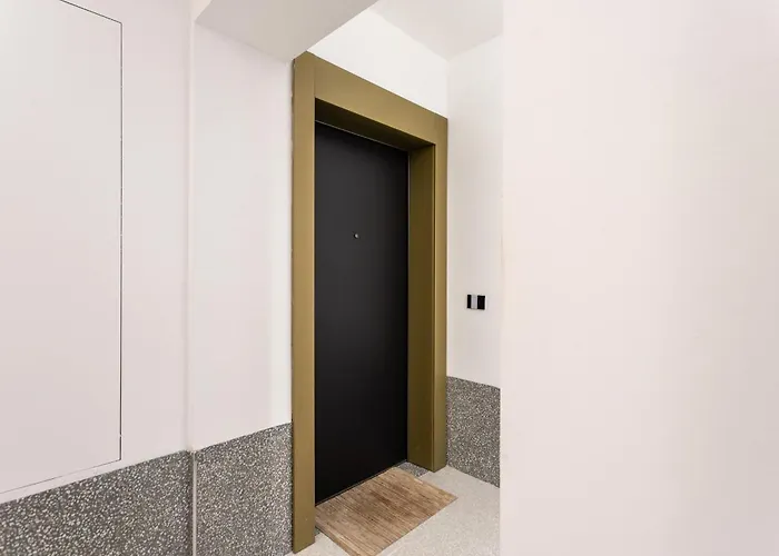 Apartment Le Corti Segrete. Petrella Milan