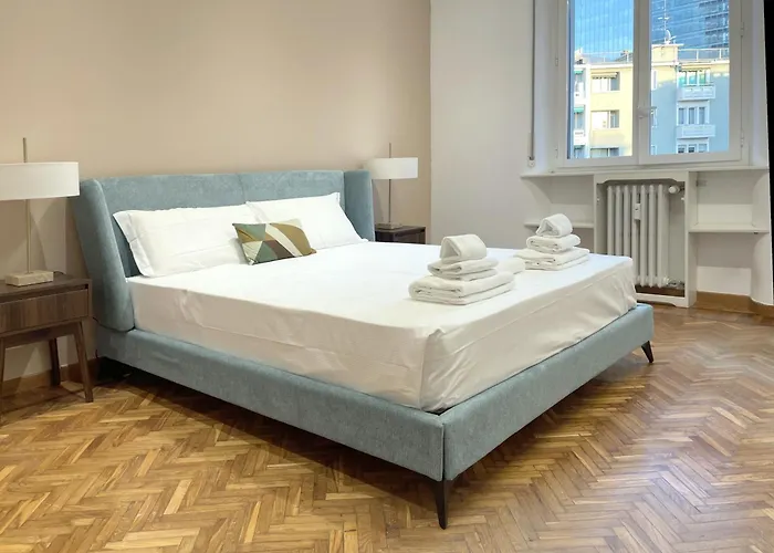 Largo De Benedetti- Panoramic View * Mediolan