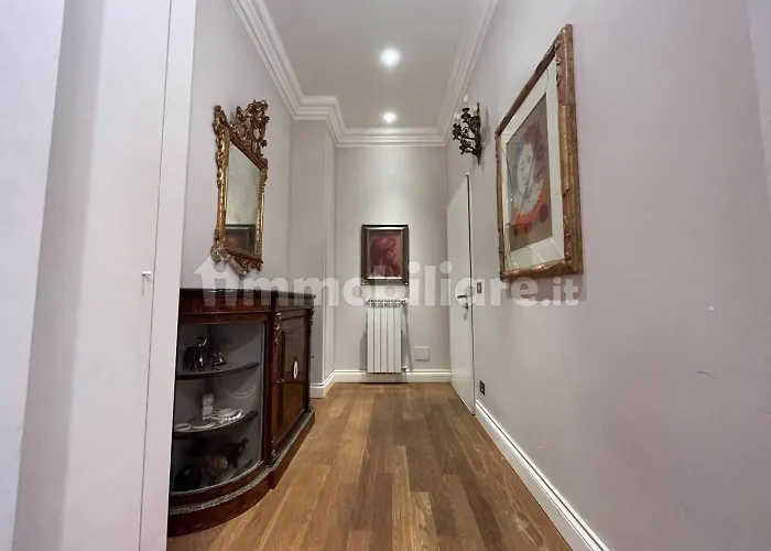 Chandelier - Center *