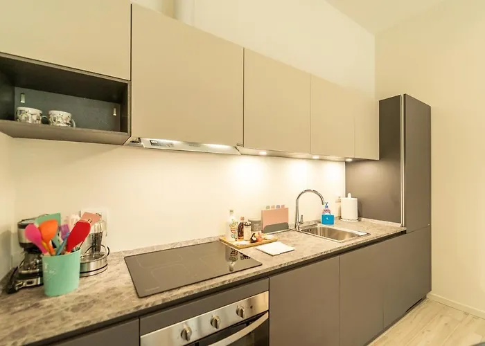 With Terrace And Pool, 5 Min From The Martesana * ميلان