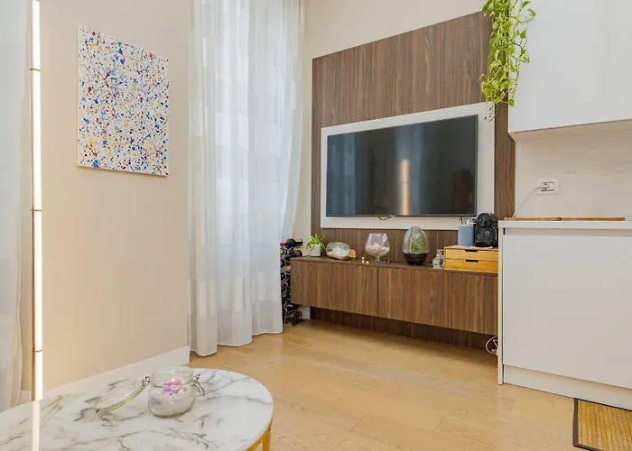 公寓 Bnbest Farini Enjoy Isola 4 Pax 米兰