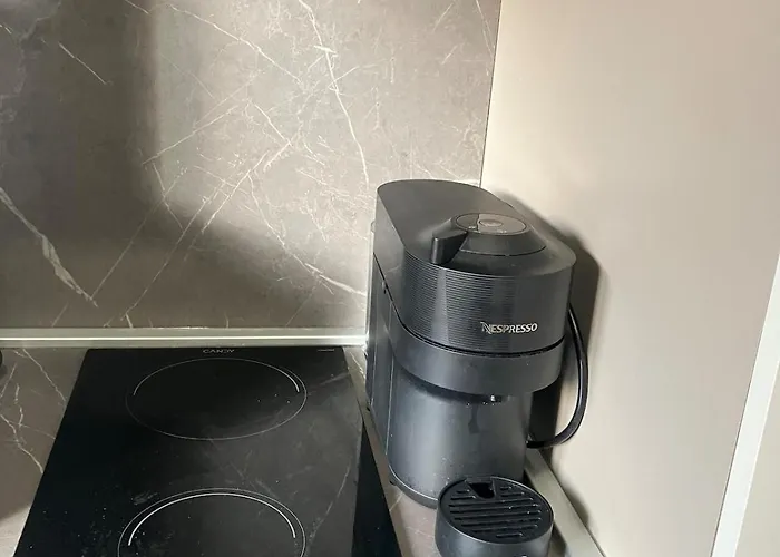 Olimpic Village Club 6 * Milánó