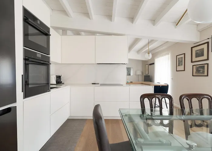 Guesthost - Cozy Porta Vittoria Area *