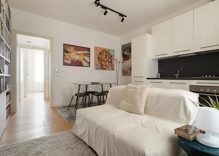 Porta Venezia - Castaldi - Bilocale Con Letto Soppalcato * Милан