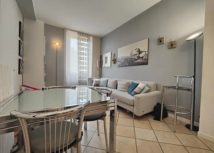 Smart - Adriano & Metro Crescenzago Apartamento Milão